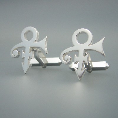 Zilveren manchetknopen.( Prince-logo)